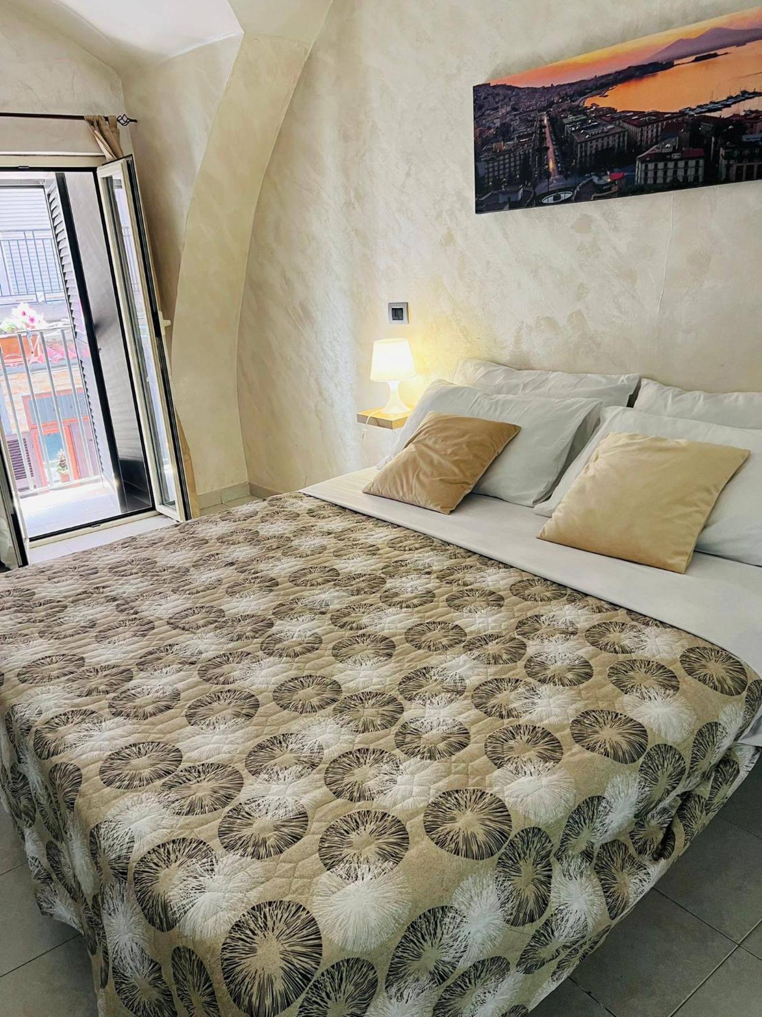 House Maximum Apartman Nápoly Szoba fotó